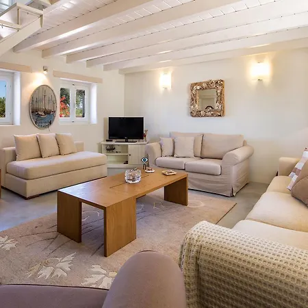 Filizi - Filizi Naoussa Paros Villa
