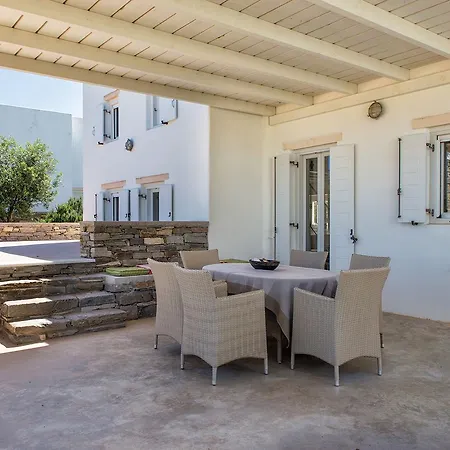 Filizi - Filizi Naoussa Paros Santa Maria (Paros)